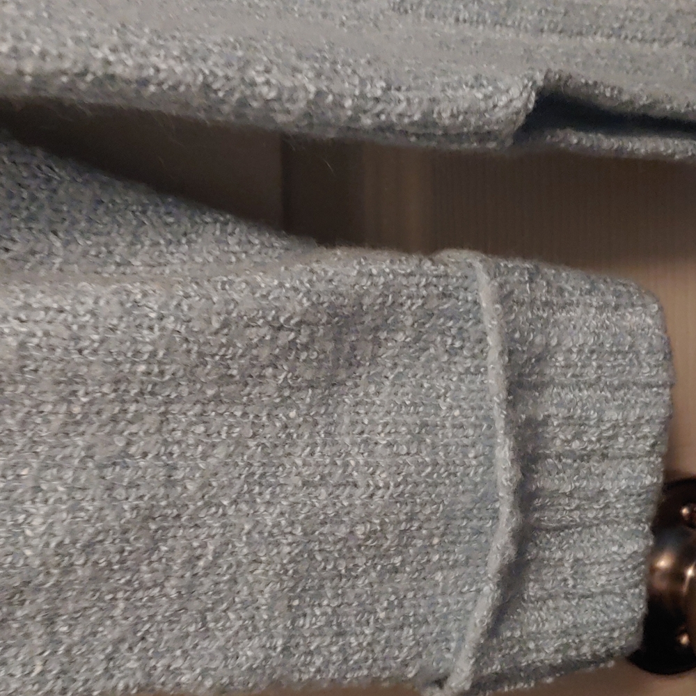 Sweater - Picture 3 of 4